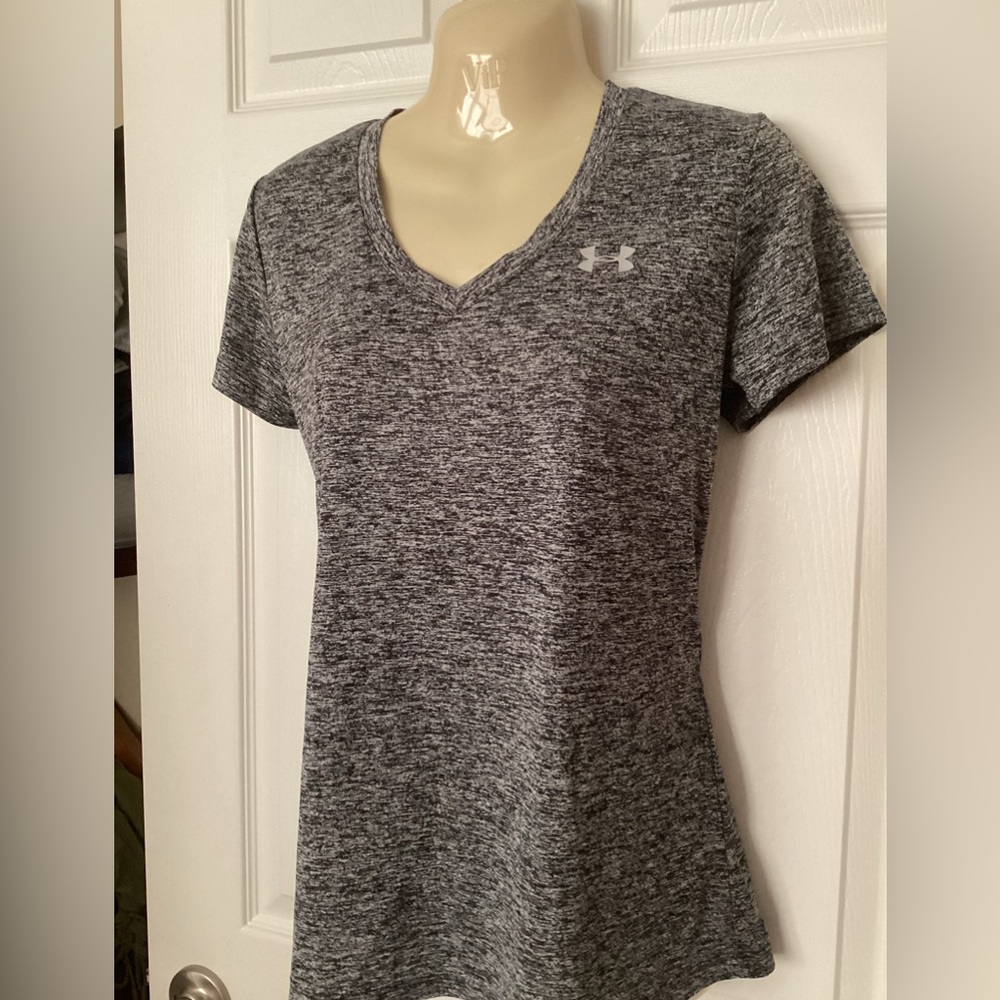 UNDER ARMOUR Women's Tech Twist T-Shirt EUC